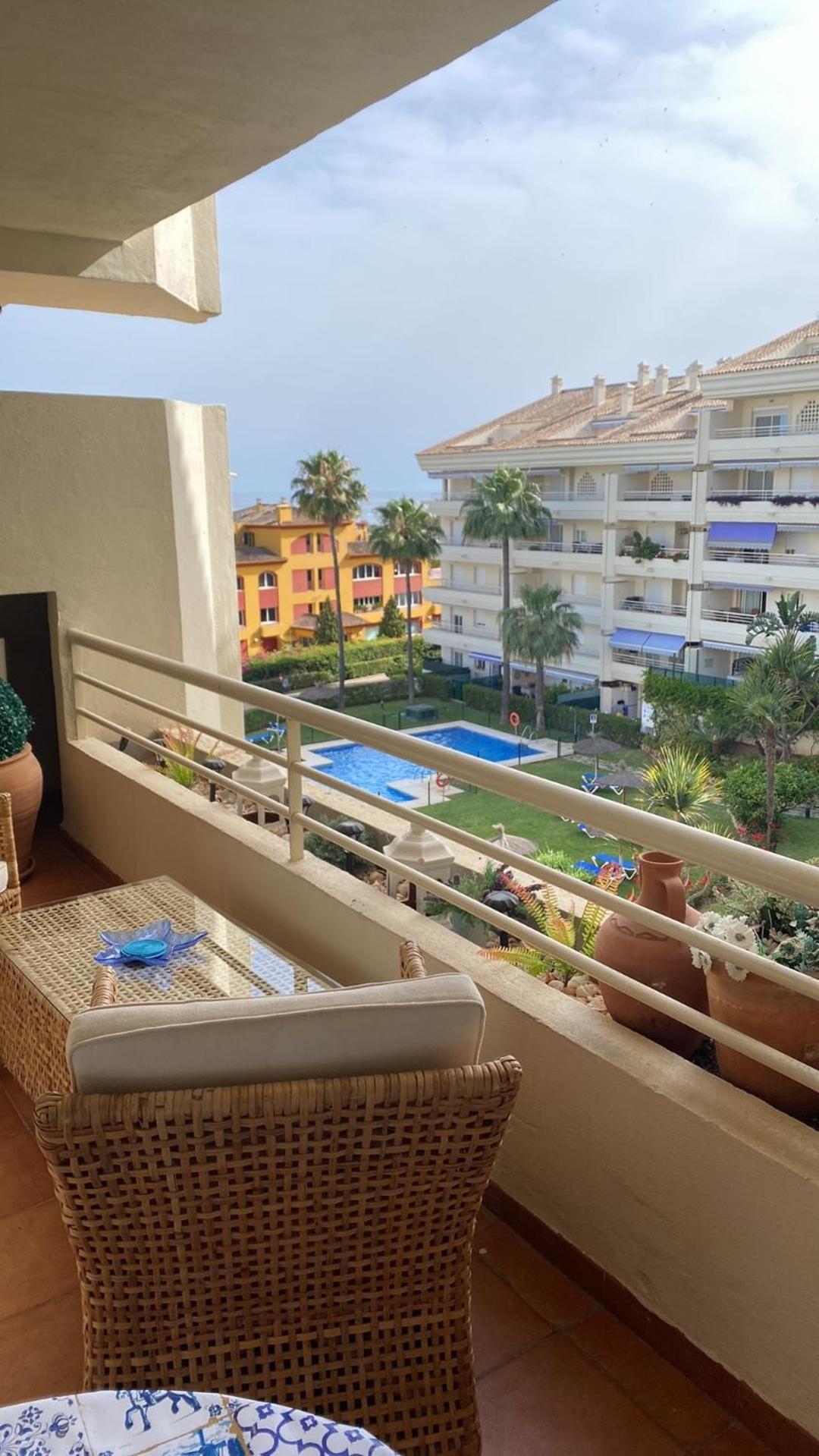 Sun Apartment