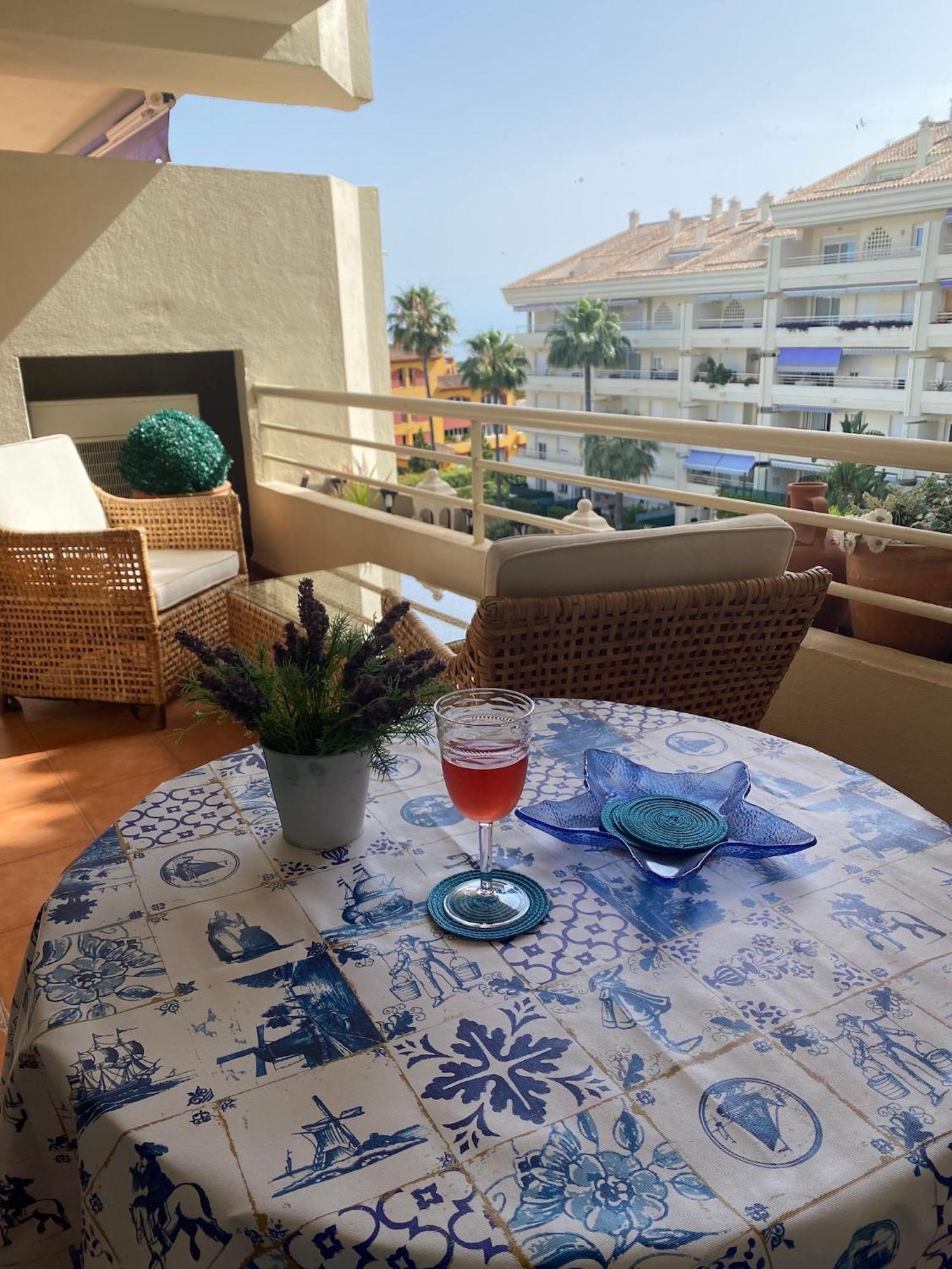 Sun Apartment